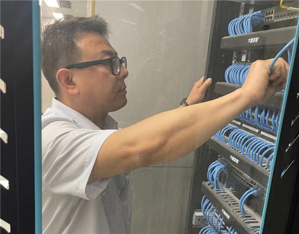 2.webp.jpg 2.webp.jpg