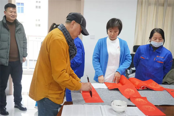 2.webp.jpg 2.webp.jpg